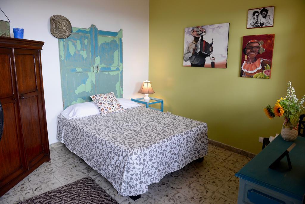 Magic Garden House Hotell Cali Exteriör bild