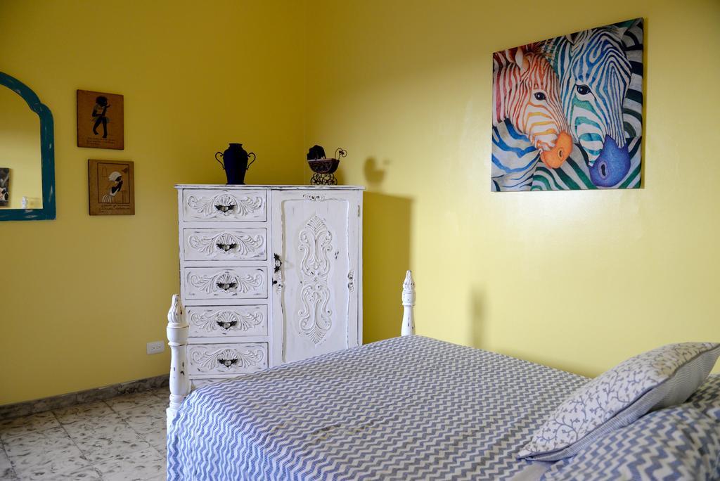 Magic Garden House Hotell Cali Exteriör bild