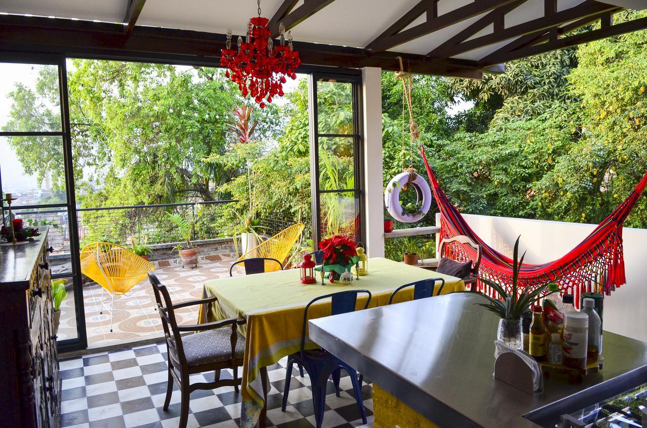 Magic Garden House Hotell Cali Exteriör bild